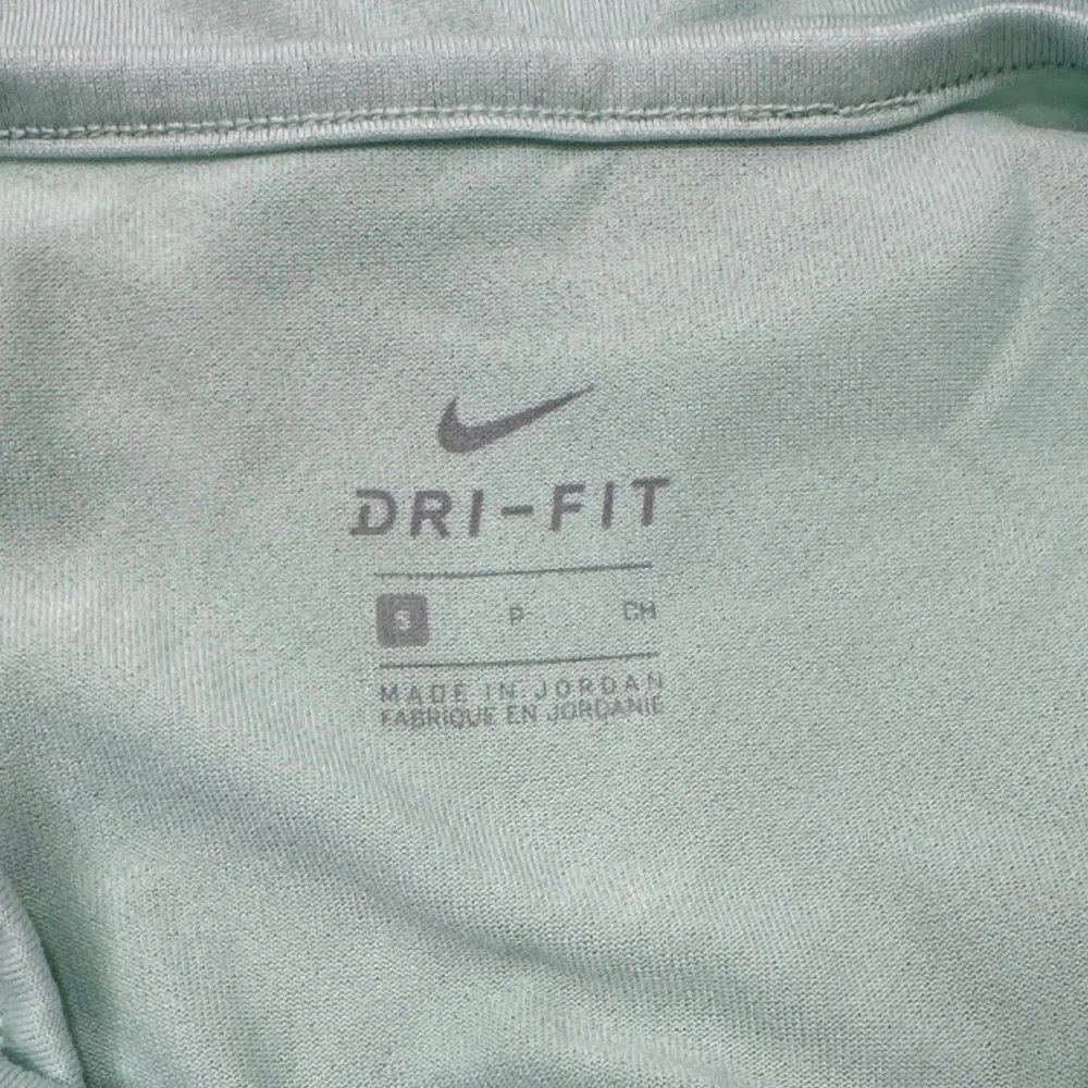 Nike light green
